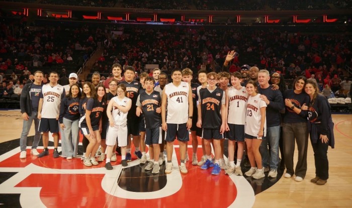 The Manhasset Unified Basketball Team on the Madison Square Garden Court