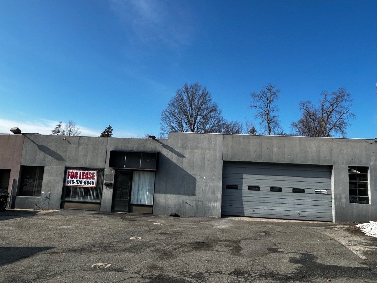 Great Neck auto lot sold for $3.15M