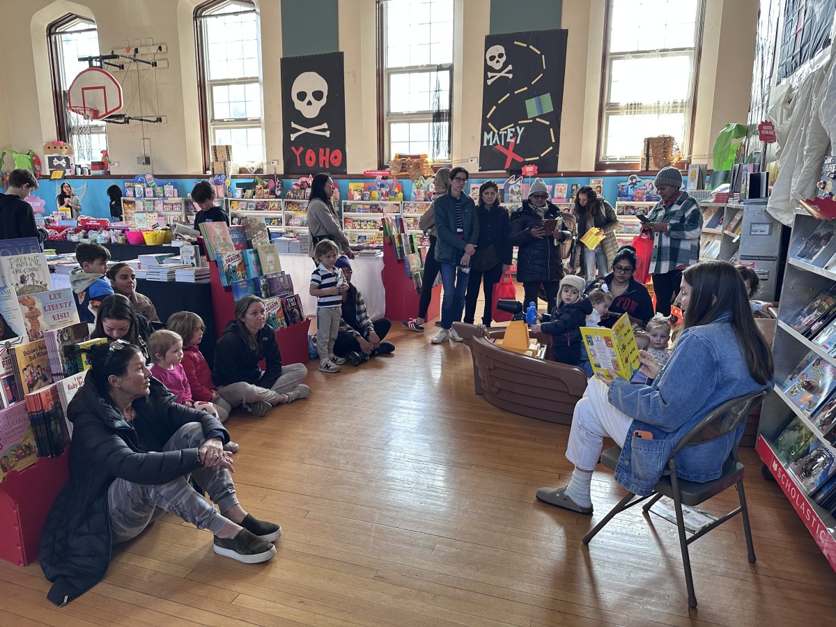 Students at a previous Munsey Park Book Fair