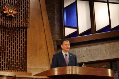 U.S. Rep. Tom Suozzi held an event speaking to the community at Temple Beth Sholom when protestors spoke up about Suozzi voting to fund the Department of Homeland Security.