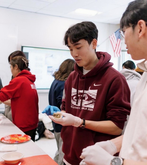 Jericho High School students celebrated Luna New Year with dumpling-making.