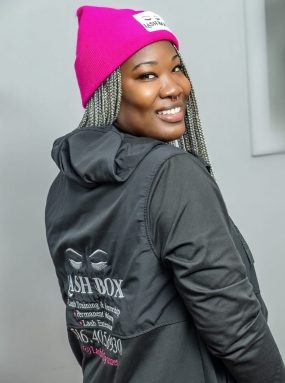 Lash Box owner Melesia DeChiaro was awarded the Syosset-Woodbury Chamber of Commerce 2025 Business Person of the Year.