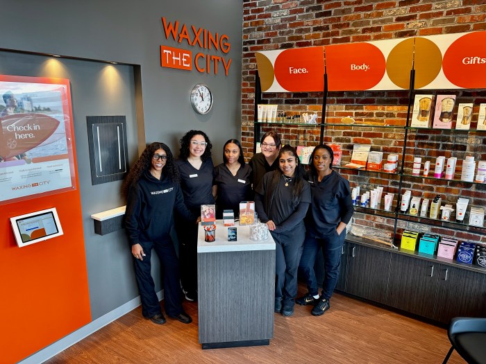 Waxing the City’s team in the new studio located at Jericho Commons shopping center.