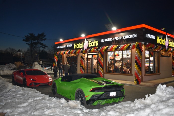 The new restaurant welcomed community members at its ribbon cutting ceremony last week.