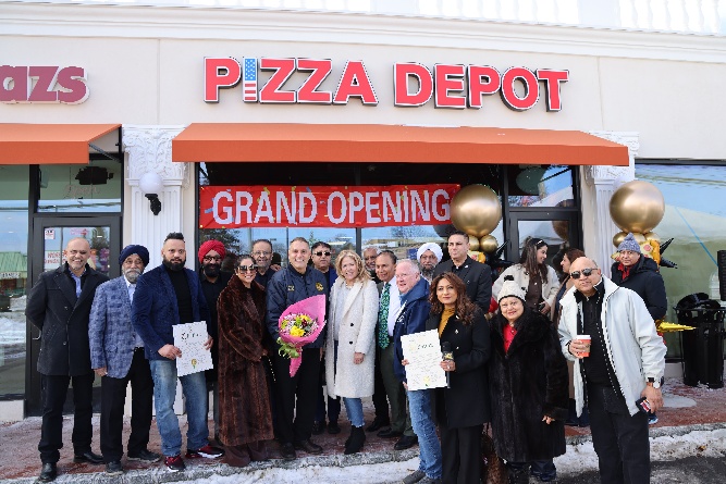 Oyster Bay Town officials welcome Pizza Depot in Hicksville
