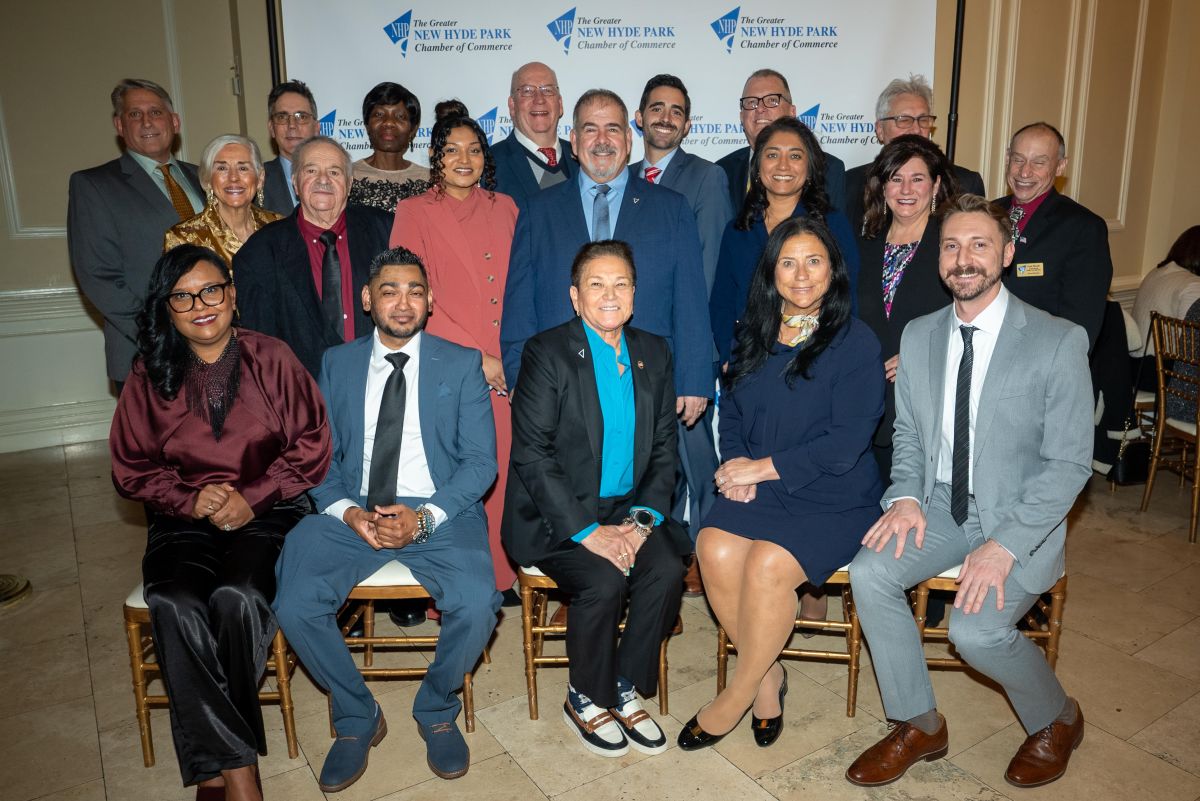 Chamber of commerce swears in new president