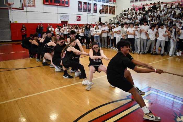 Students participate in tug-of-war at the Battle of the Classes.