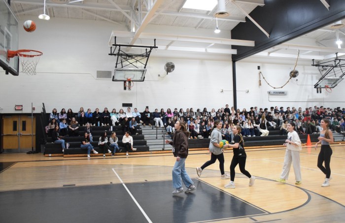Top players from the girls group competed in the final round.