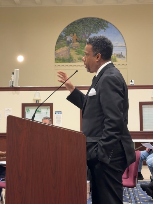 Pastor Roger Williams of the First Baptist Church of Glen Cove and others approached the Glen Cove City Council about protecting residents from ICE.