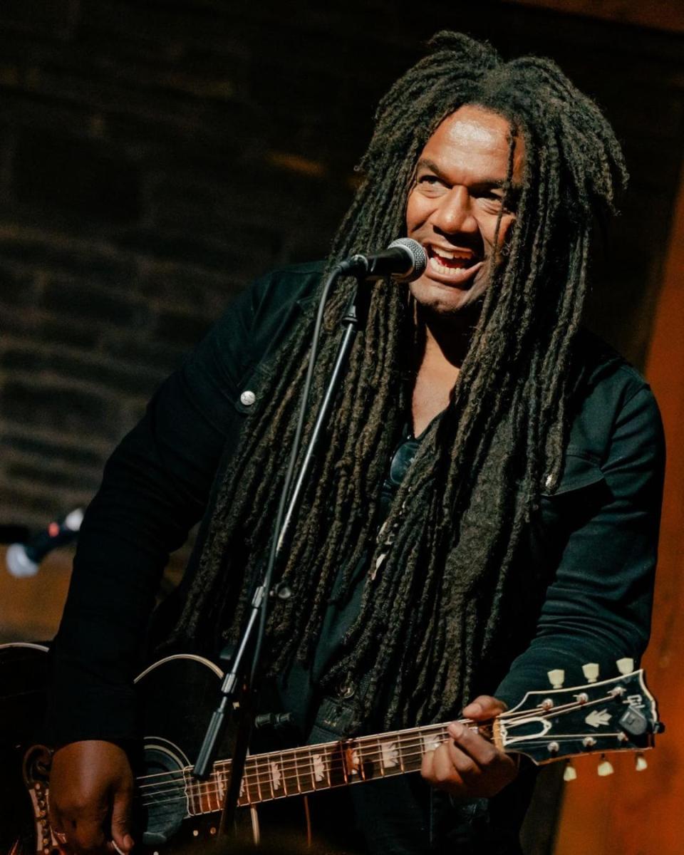 Jeffrey Gaines.jpg 2