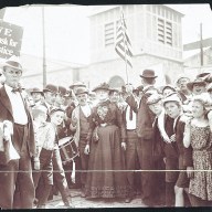 Mother Jones with striking textile laborers begin marching in 1903 (Library of Congress)