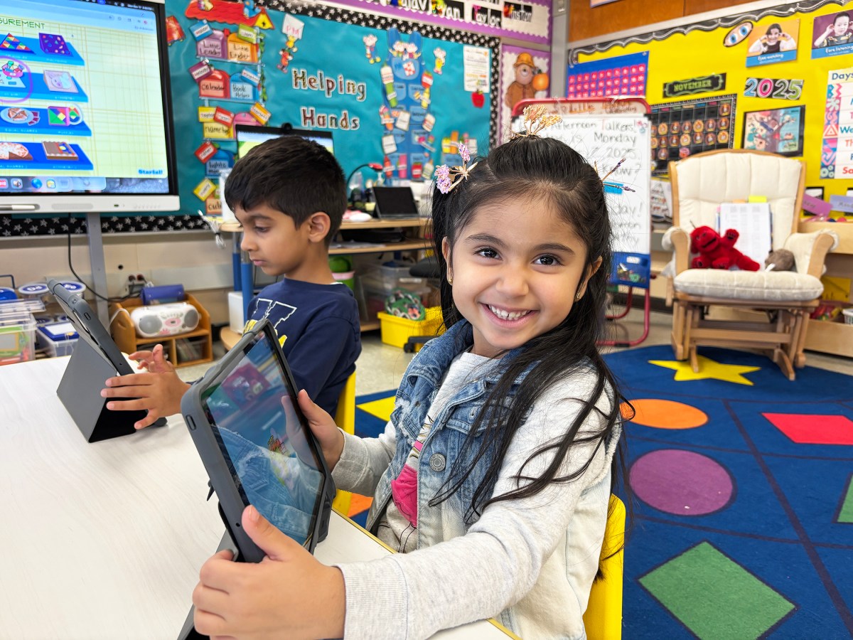 Parkville School recognized as Apple Distinguished School.