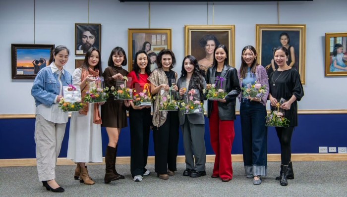 “The artists all come from various backgrounds but they all have one thing in common: a love of art and creativity,” said Sally Feng, studio owner and art instructor.